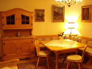 Gstehaus_Stiller_Winkel-innen_Wohnzimmer_FW 1_2